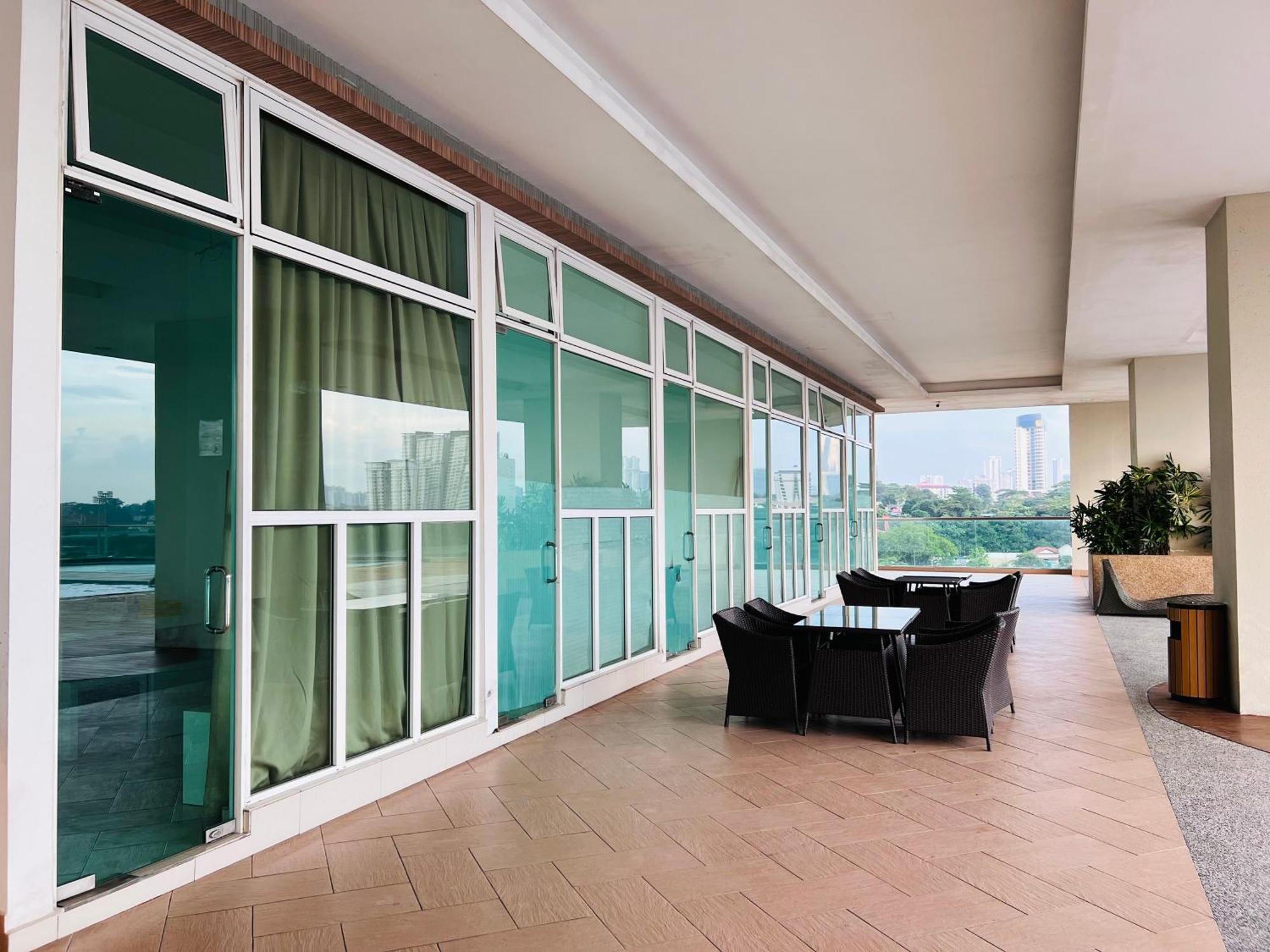 Paragon Residence 2Br4Pax Sleek Stay Nr Ciq Midvalley By Our Stay Johor Bahru Luaran gambar